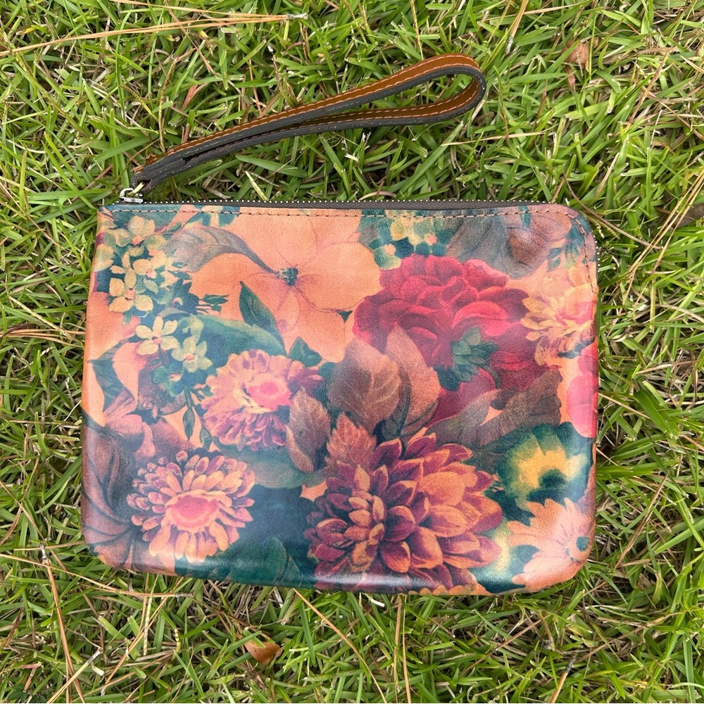 PATRICIA NASH CASSINI MULTI-COLOR FLORAL LEATHER WRISTLET - Picture 5 of 8